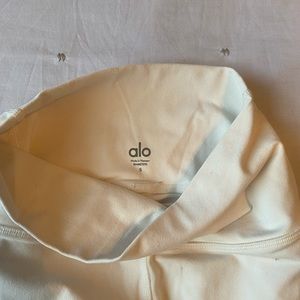 High waisted Cream Alo Leggings